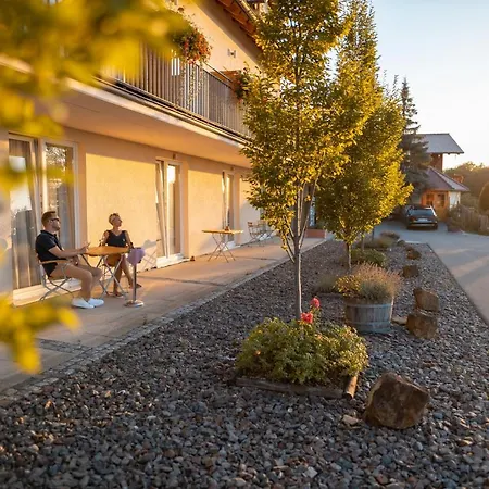 Landgasthof Deutsches Haus Kg ホテル 3*