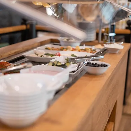 Hotel Landgasthof Deutsches Haus Kg 3*