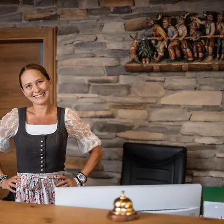 Landgasthof Deutsches Haus Kg 와일하임앤더테크