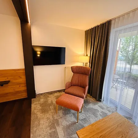 Landgasthof Deutsches Haus Kg ホテル